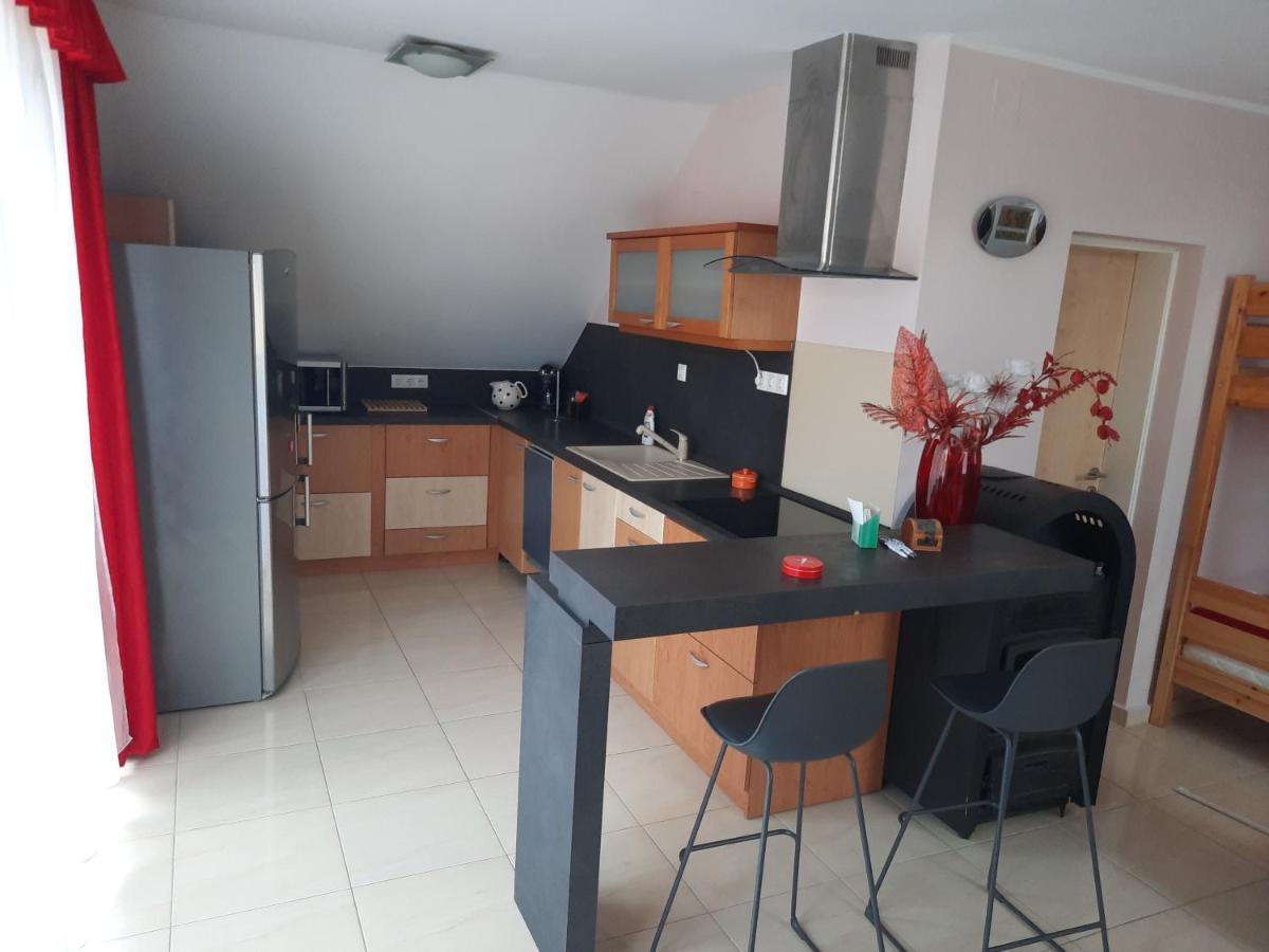 Fitt Apartman Ленти Экстерьер фото