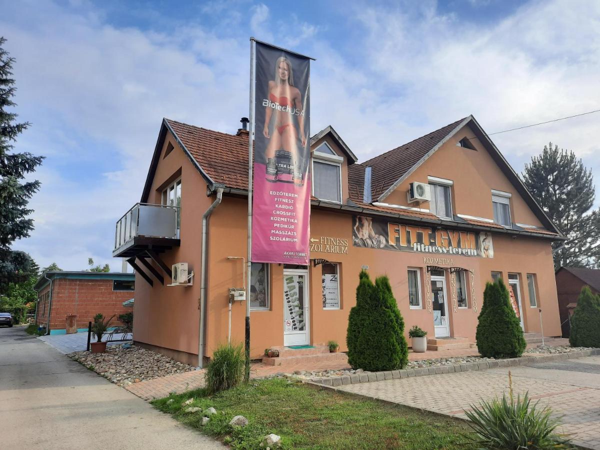 Fitt Apartman Ленти Экстерьер фото