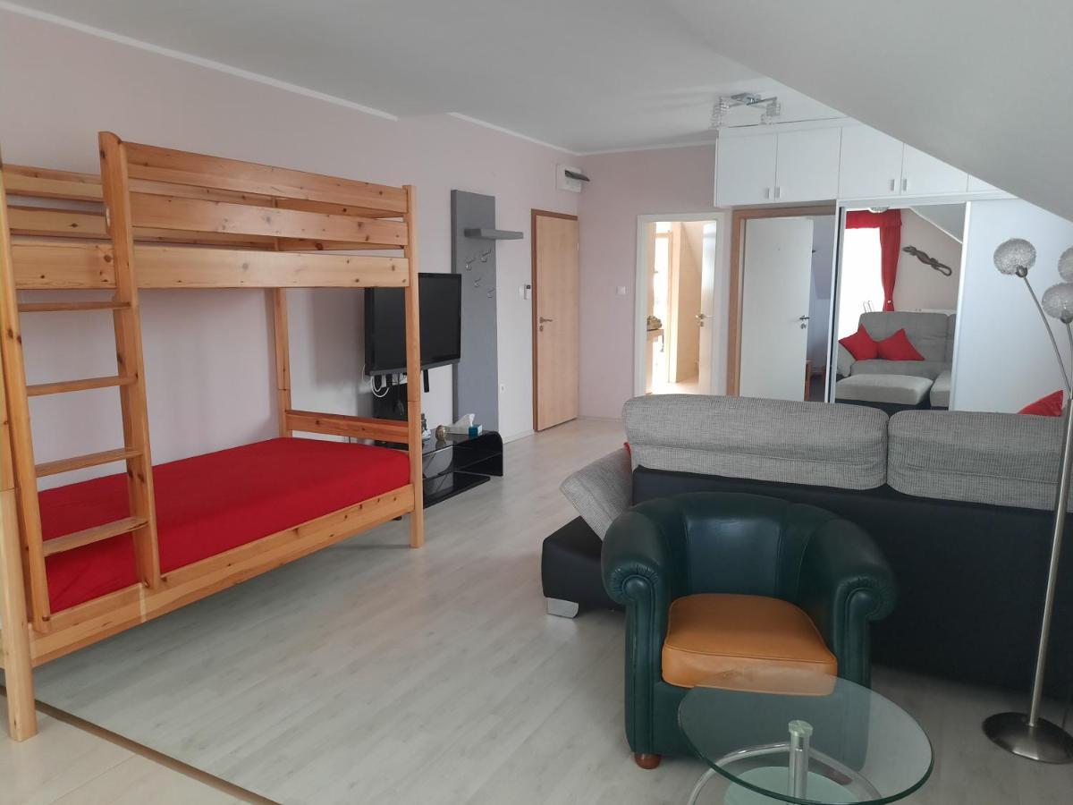 Fitt Apartman Ленти Экстерьер фото
